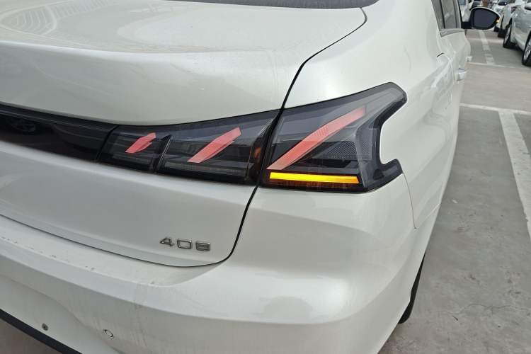 Used Peugeot 408 2022 1.6T Light-Chasing Edition
