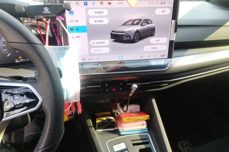 Used Volkswagen Golf 2025 300TSI R-Line
