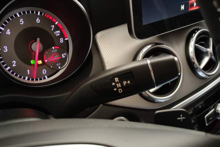 Used Mercedes-Benz GLA 2015 GLA 200 Fashion Model