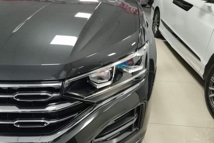 Used Volkswagen Tayron 2022 280TSI Two-Wheel Drive Luxury Smart Connectivity Version
