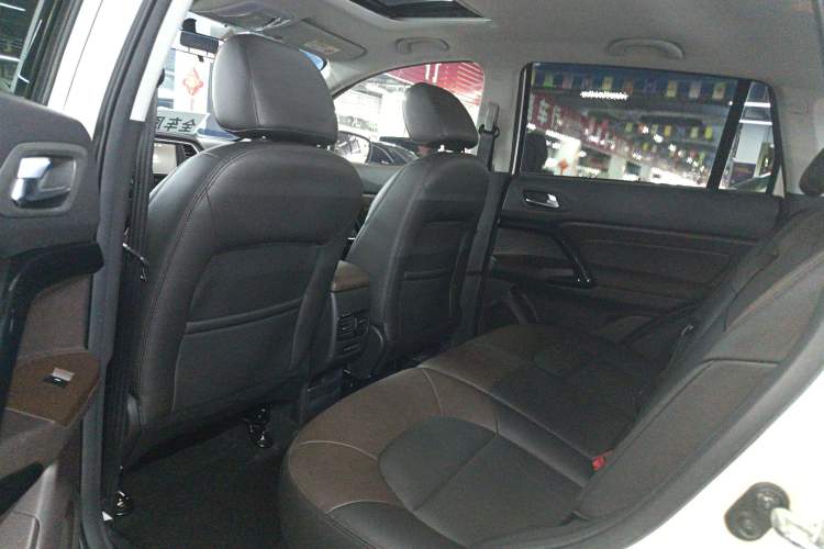 Used GAC Trumpchi GS4 2017 235T Automatic Two-Wheel Drive Luxury Smart Connectivity Version
