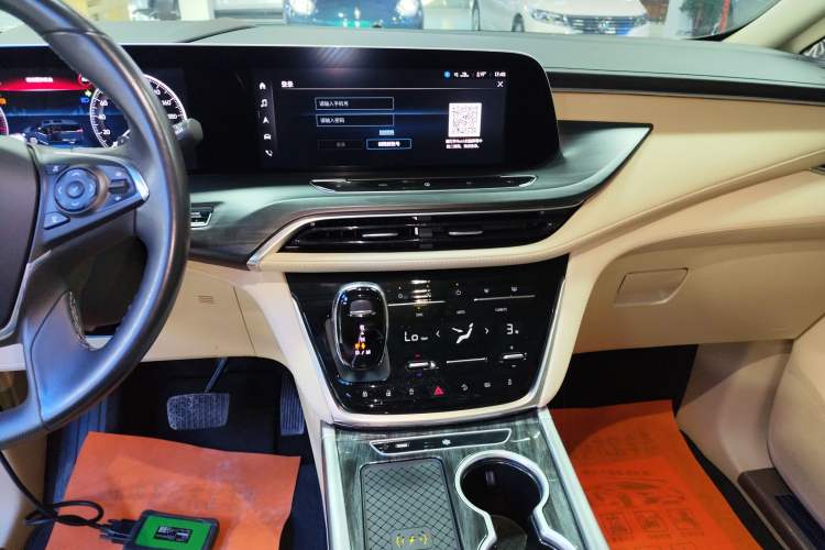 Used Buick GL8 2022 ES Landtrek 653T Luxury Edition
