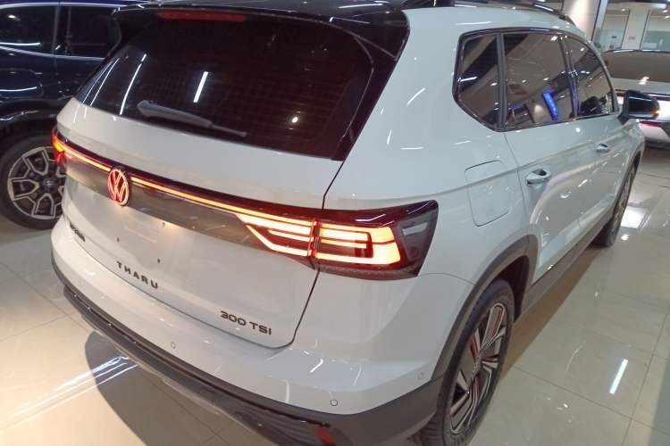 Used Volkswagen Tharu 2023 300TSI Two-Wheel-Drive Moon Luxury Edition
