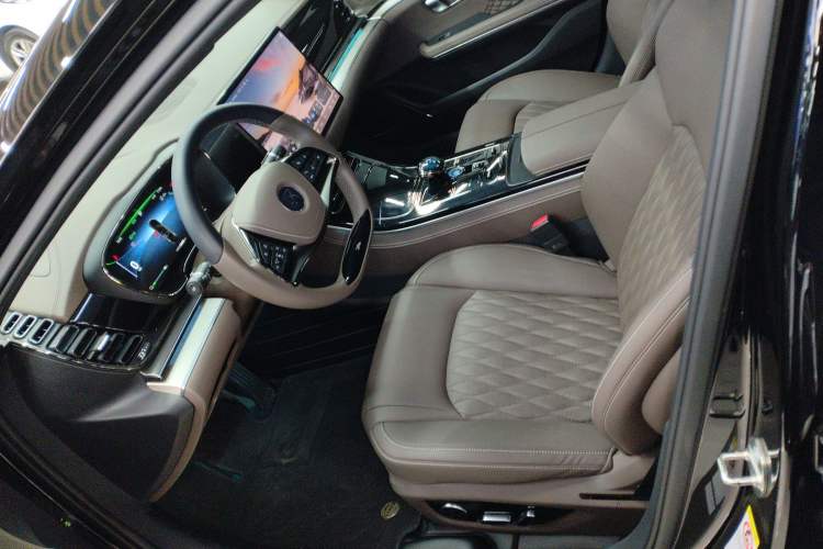 Used BYD Han 2024 DM-i Glory Edition 121KM Prestige Model
