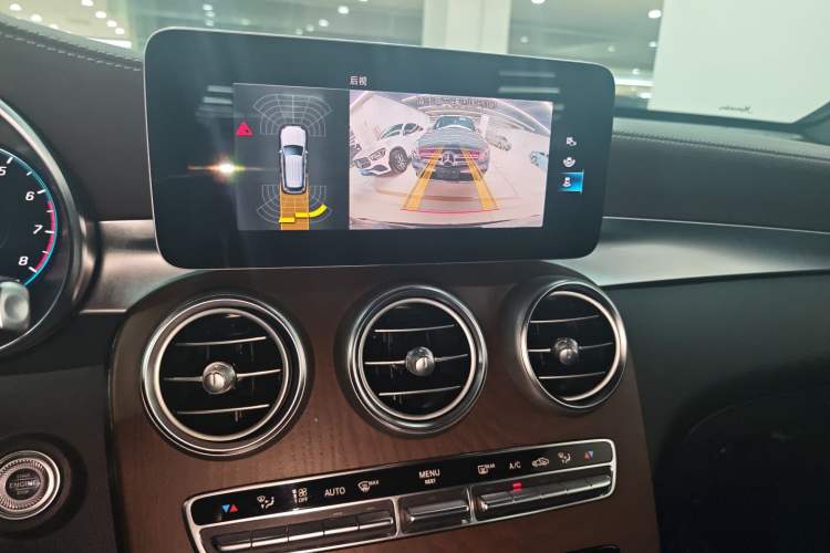 Used Mercedes-Benz GLC 2022 GLC 300 L 4MATIC Dynamic Model
