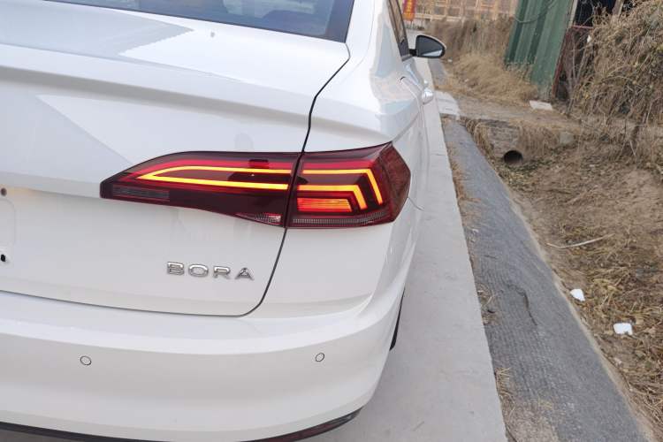 Used Volkswagen Bora 2021 1.5L Automatic Fashionable Smart Connectivity Version
