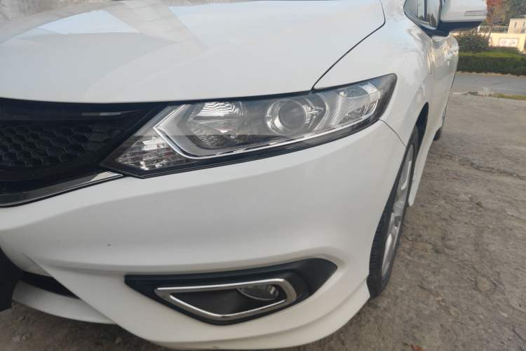 Used Honda Jade 2013 1.8L automatic Comfort version 5 seats