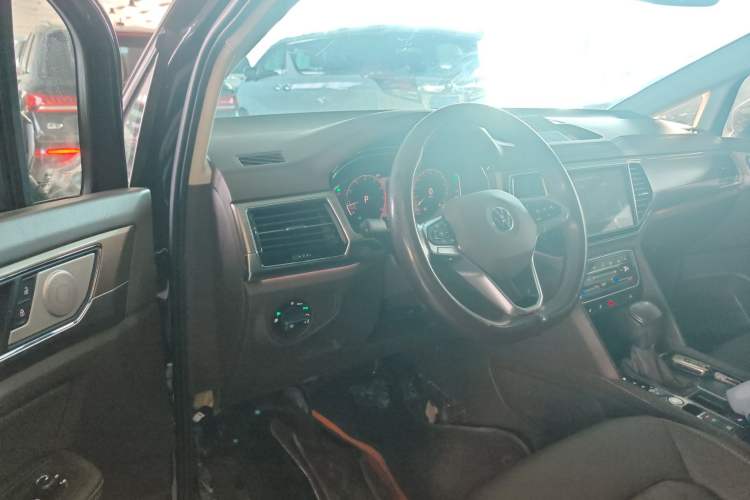 Used Volkswagen Viloran 2020 330TSI Luxury Edition
