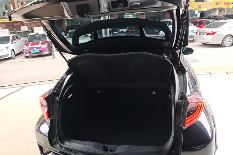 Used Toyota IZOA 2021 2.0L Yichi SPORT