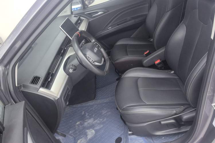 Used NETA V 2022 Long-Range Industry Custom Edition