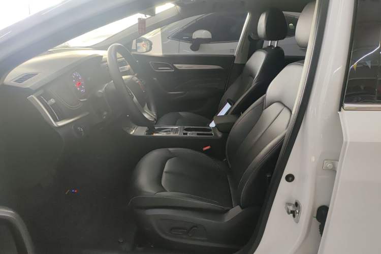 Used Roewe i6 2020 PLUS 1.6L CVT 4G Connected Glory Flagship Edition

