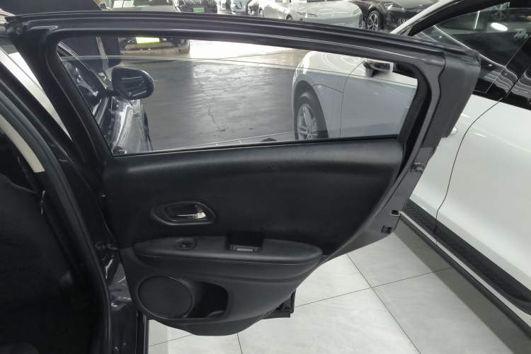 Used Honda Vezel 2018 1.5L CVT 2WD Technology Elite Model
