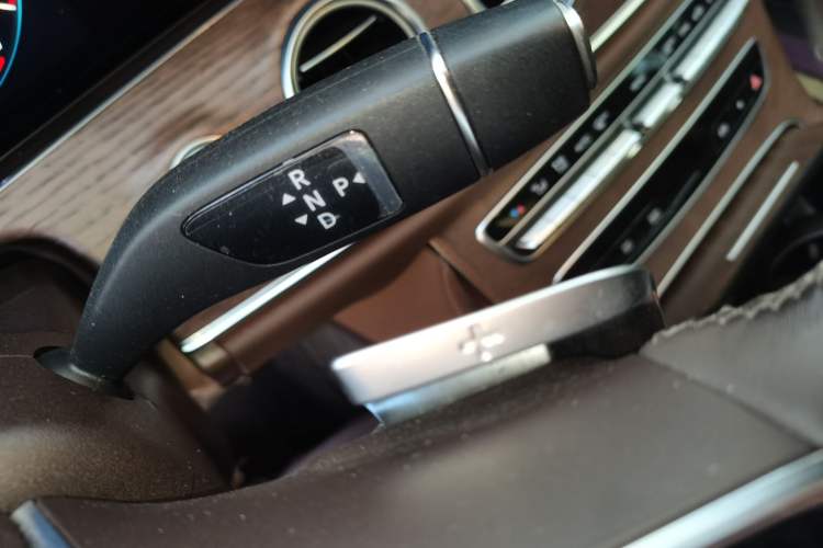 Used Mercedes-Benz E-Class 2021 E 300 L Luxury Model
