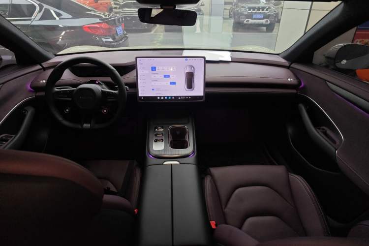 Used  SU7 2024 Rear-Drive Long-Range Intelligent Driving Version
