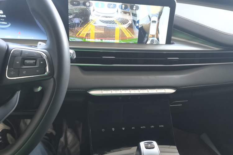 Used Chery Tiggo 8 PLUS 2022 Kunpeng Edition 390TGDI DCT Passion Version
