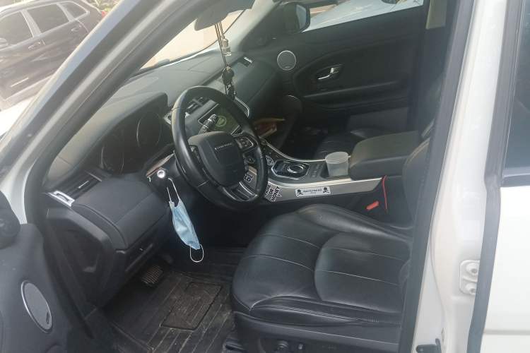 Used Land Rover Range Rover Evoque 2018 240 PS SE Smart Brilliance Edition
