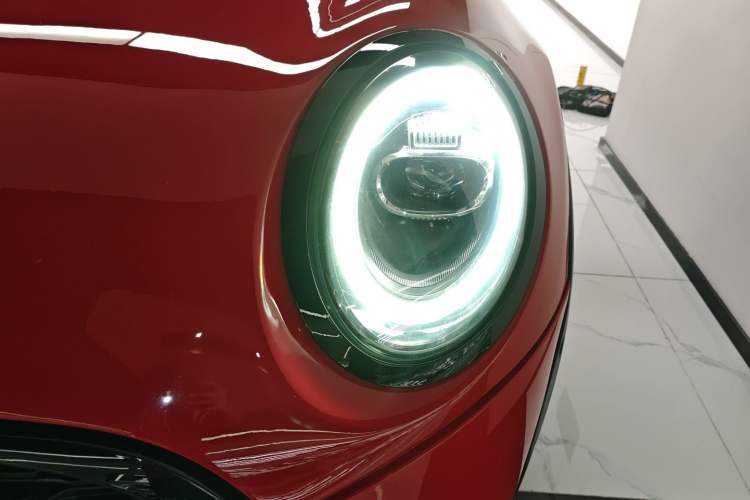 Used  MINI 2019 2.0T COOPER S Artist Five-Door Edition
