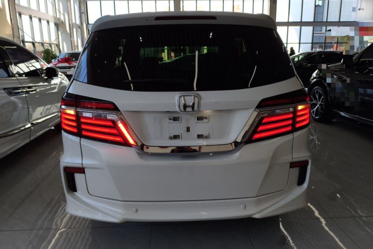 Used Honda Elysion 2016 2.4L Style Edition
