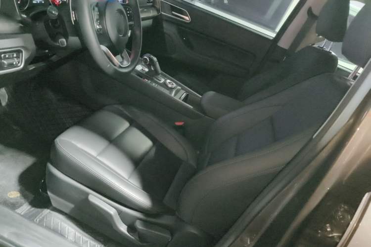 Used Great Wall Poer 2023 2.0T Commercial Version Automatic Diesel 4x4 Elite Long-Box GW4D20M
