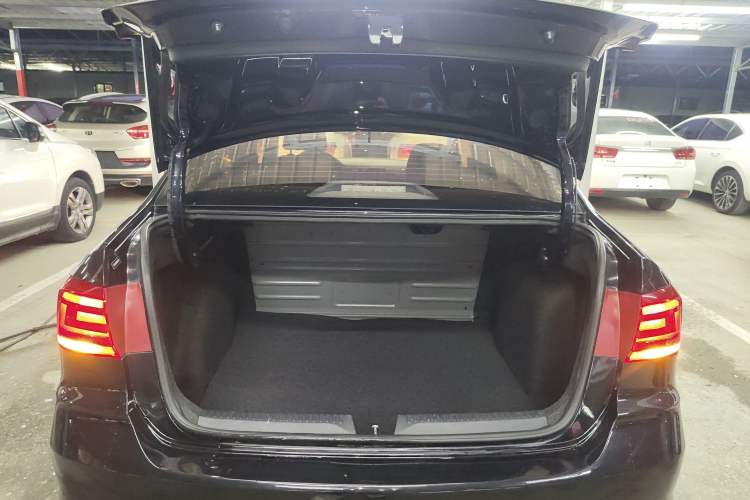 Used Volkswagen Santana 2018 1.5L Manual Fashion Edition
