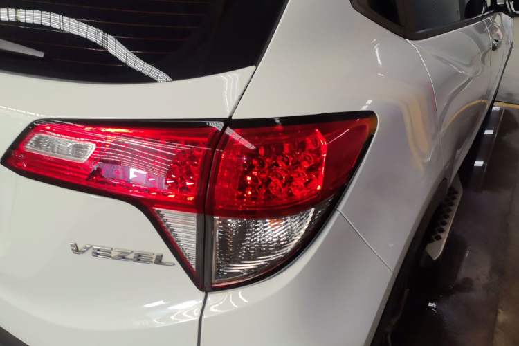 Used Honda Vezel 2020 1.5L CVT Pioneer Edition
