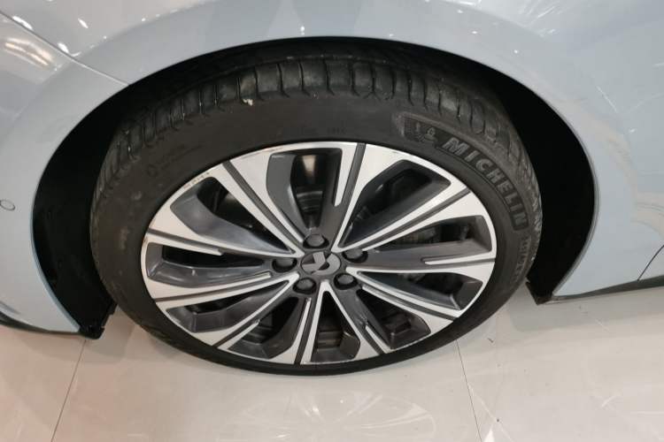 Used Nio ET5T 2023 75 kWh Touring