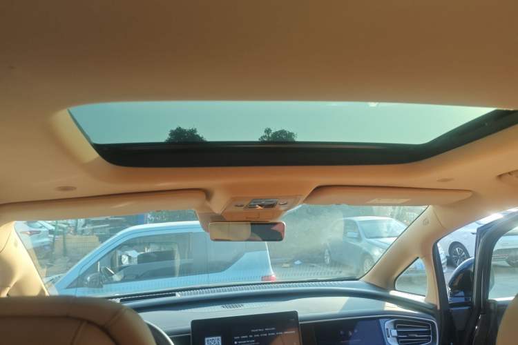 Used Denza D9 2025 DM-i Intelligent Drive 1020 Four-Wheel Drive Prestige Model