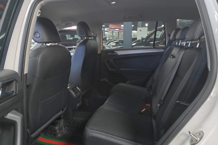 Used Volkswagen Tiguan L 2021 280TSI Automatic Two-Wheel Drive Comfort Edition – Low-Trim Version
