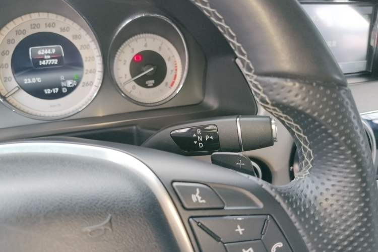 Used Mercedes-Benz GLK-Class 2013 Facelift GLK 300 4MATIC Fashion Edition