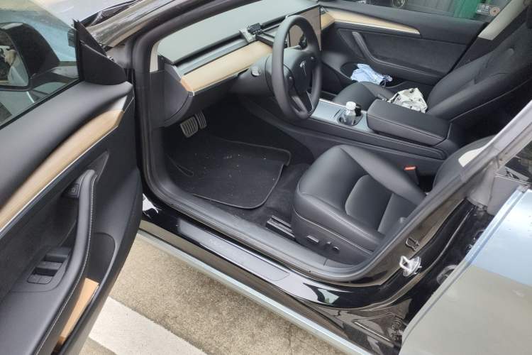 Used Tesla Model 3 2022 Performance High-Performance All-Wheel-Drive Version
