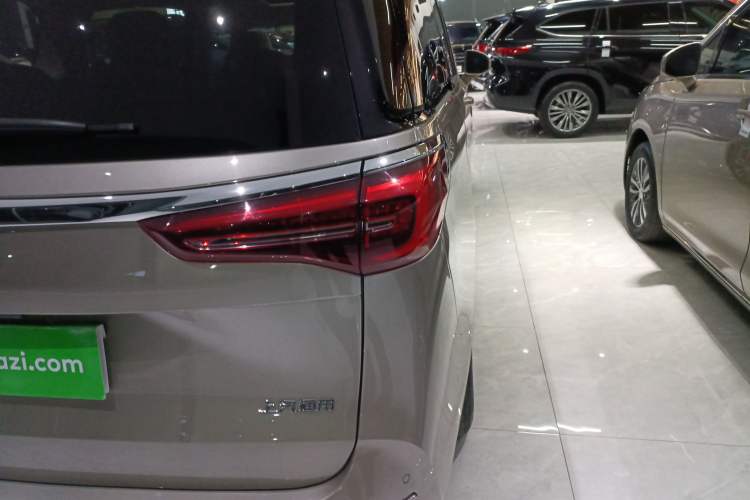 Used Buick GL8 2023 ES Lu Zun Deluxe Model
