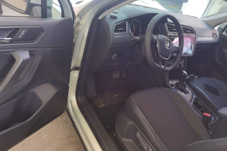 Used Volkswagen Tiguan L 2017 330TSI Automatic Two-Wheel Drive Luxury Edition
