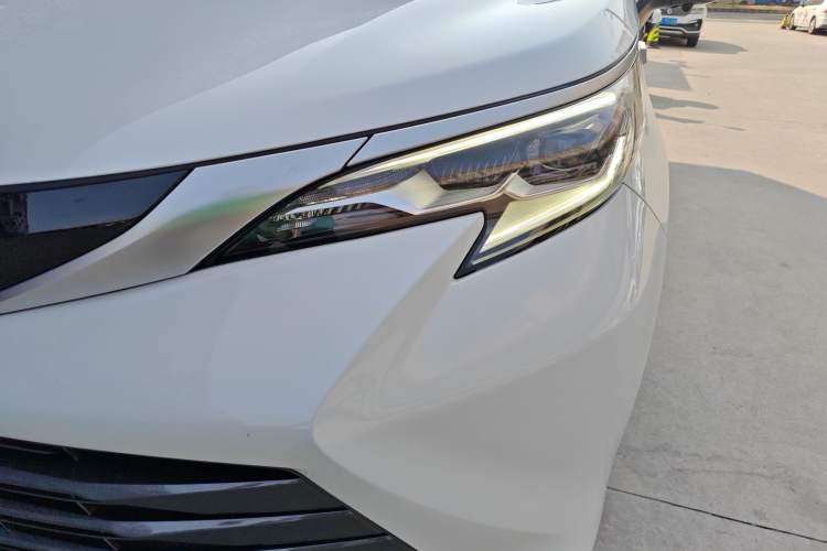 Used Toyota Sienna 2021 2.5L Hybrid Premium Edition
