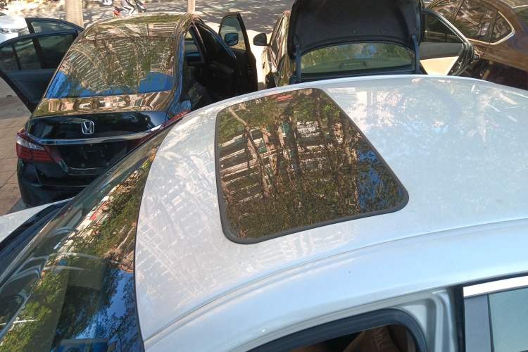 Used Lexus ES 2015 300h Comfort Edition
