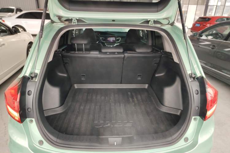 Used Honda Jade 2017 1.8L automatic Comfort version 5 seats
