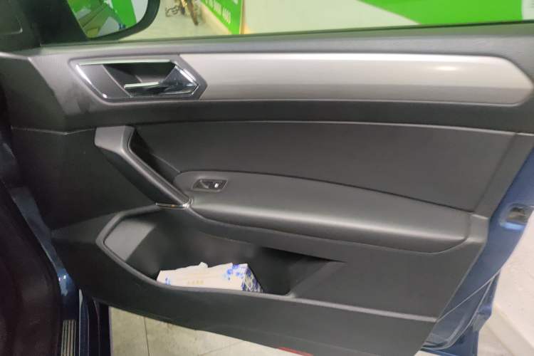 Used Volkswagen Touran 2016 Volkswagen Touran L 280TSI DSG Comfort Edition
