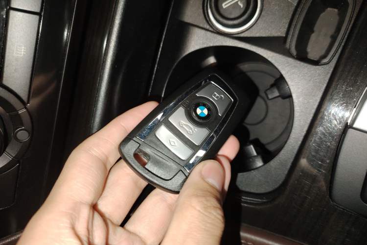 Used BMW 5 Series 2014 525Li Luxury Design Package