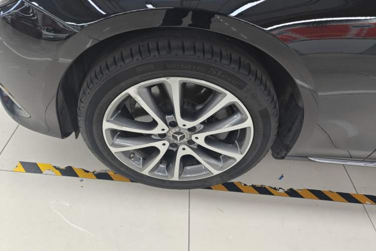 Used Mercedes-Benz E-Class 2020 Facelift E 260 L
