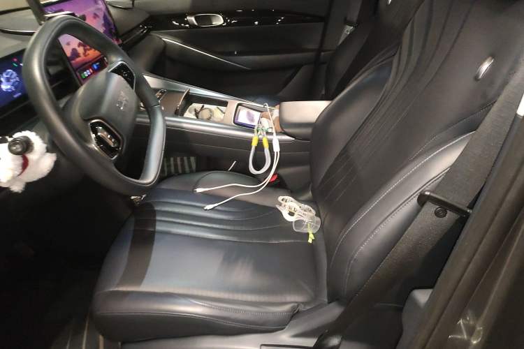 Used  E5 2024 530km Starship Edition
