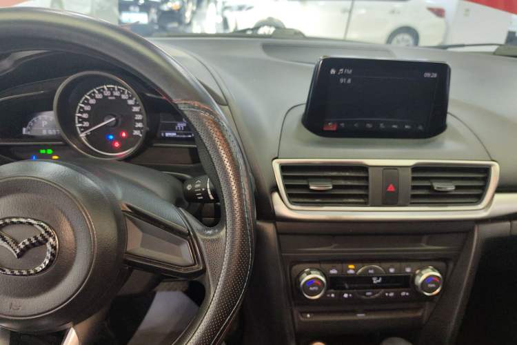 Used Mazda Mazda 3 Axela 2017 Sedan 1.5L Automatic Luxury Model Emission Standard China V
