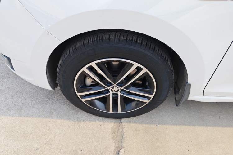 Used Skoda Rapid Spaceback 2016 Facelifted TSI230 DSG Smart Drive Version