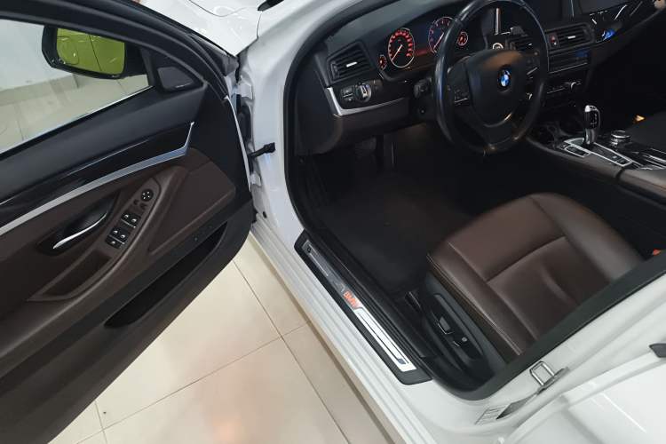 Used BMW 5 Series 2017 525Li Luxury Design Package
