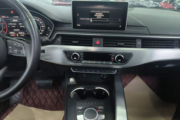 Used Audi A4L 2019 40 TFSI Fashion Edition China VI Emission Standard
