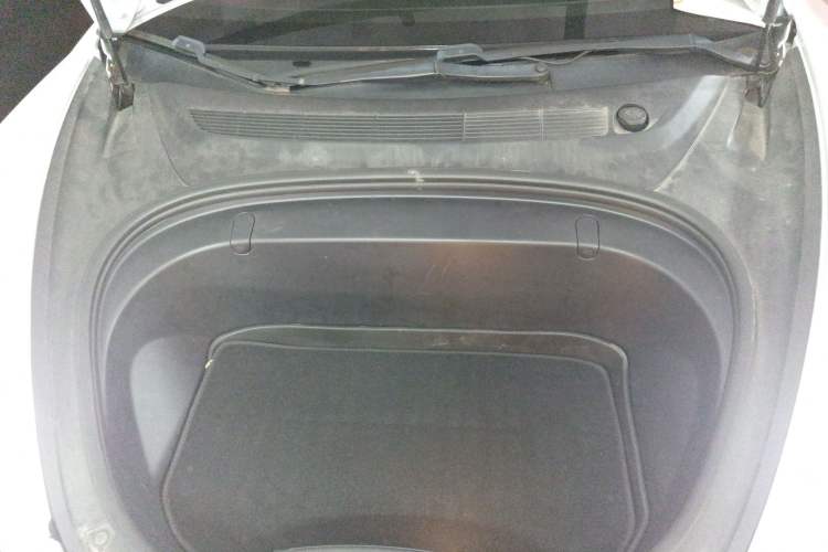 Used Tesla Model 3 2019 Long-Range Rear-Wheel-Drive Version
