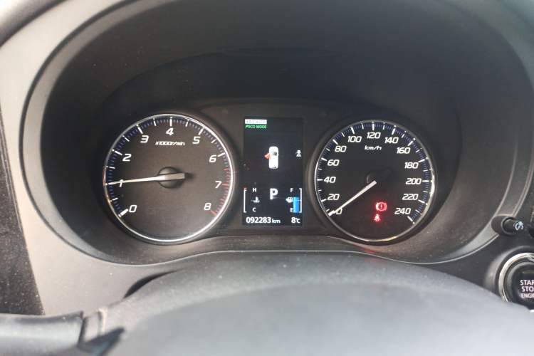 Used Mitsubishi Outlander 2019 2.4L 4x4 Zhi Xiang Edition 7 Seats China V Emission Standard
