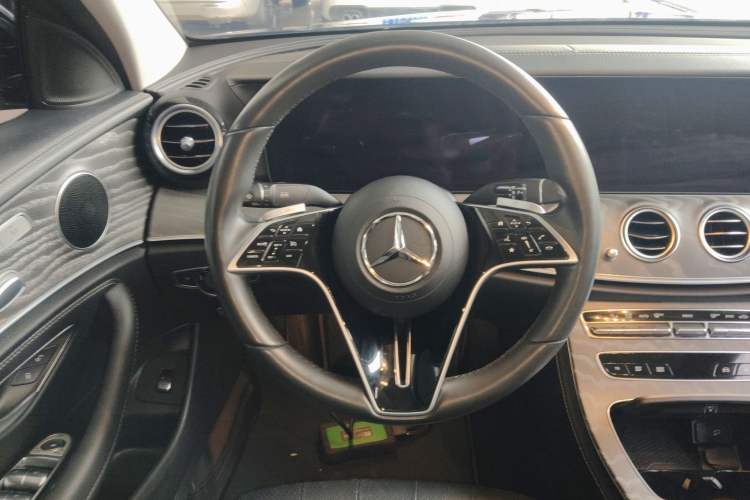 Used Mercedes-Benz E-Class 2022 Second Facelift E 300 L Fashion Edition