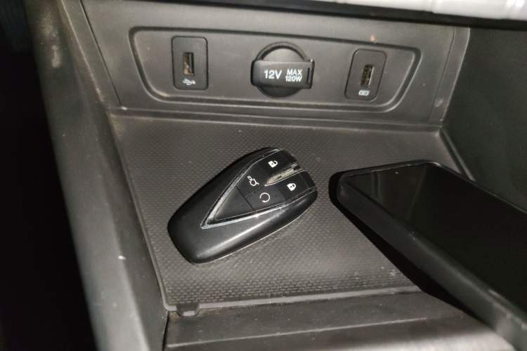 Used Changan Eado 2021 PLUS Blue Whale NE 1.4T GDI DCT Prestige Model
