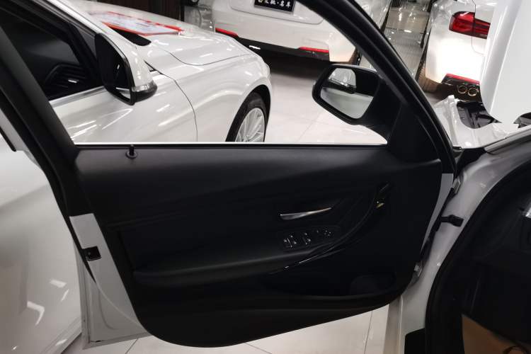 Used BMW 3 Series 2018 320Li Fashion Model
