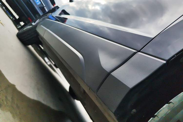 Used Volkswagen Tharu 2023 300TSI Two-Wheel-Drive Moonlight Edition
