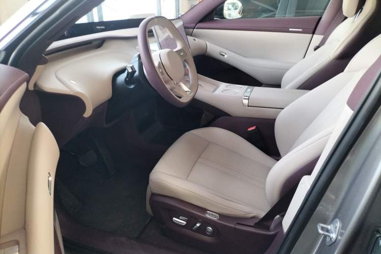 Used  YU7 2025 Ultra-Long Range Rear-Wheel Drive Version